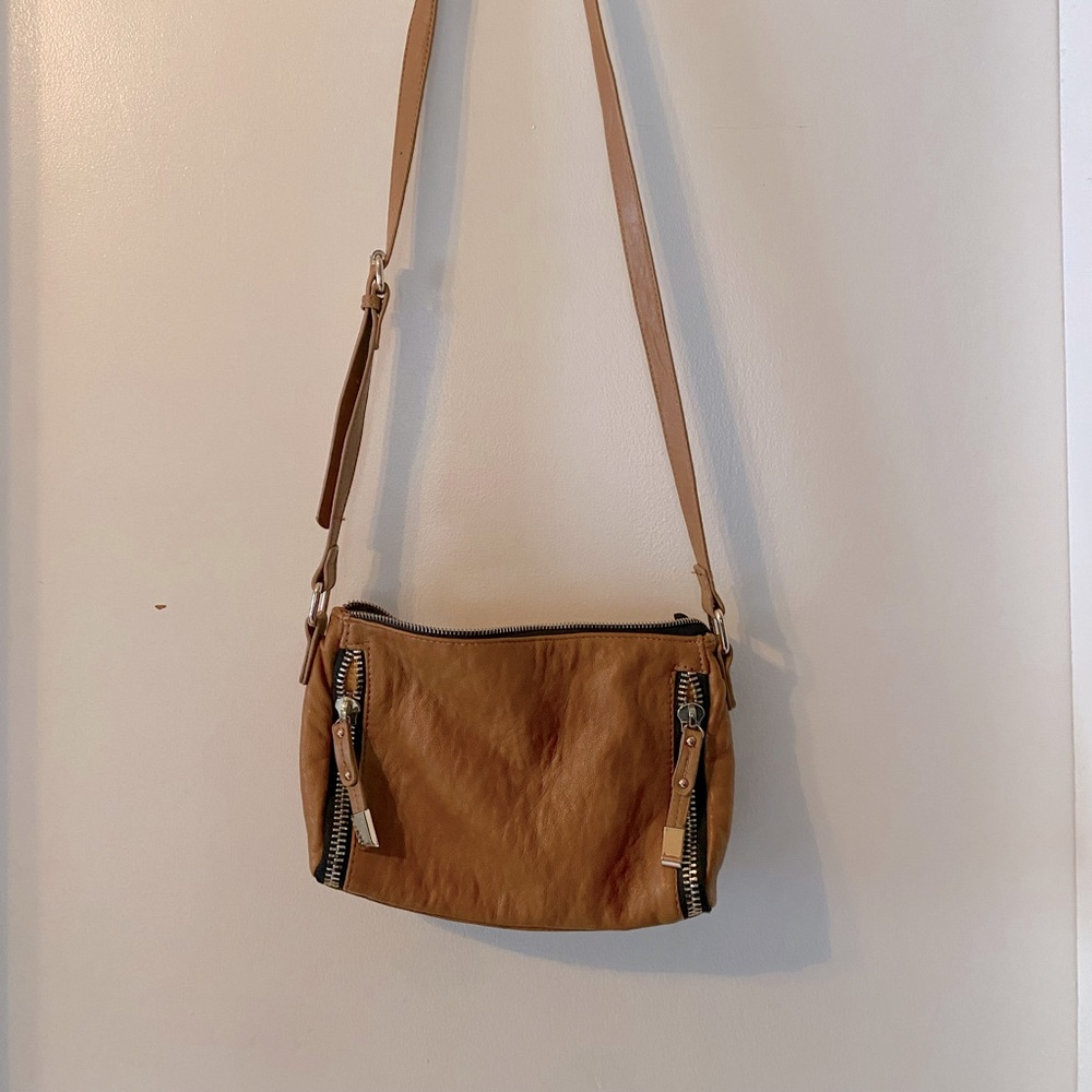 Tan double side zipper shiraleah bag